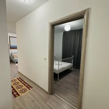 Solar D3, Private Parking, One Bedroom * Бухарест